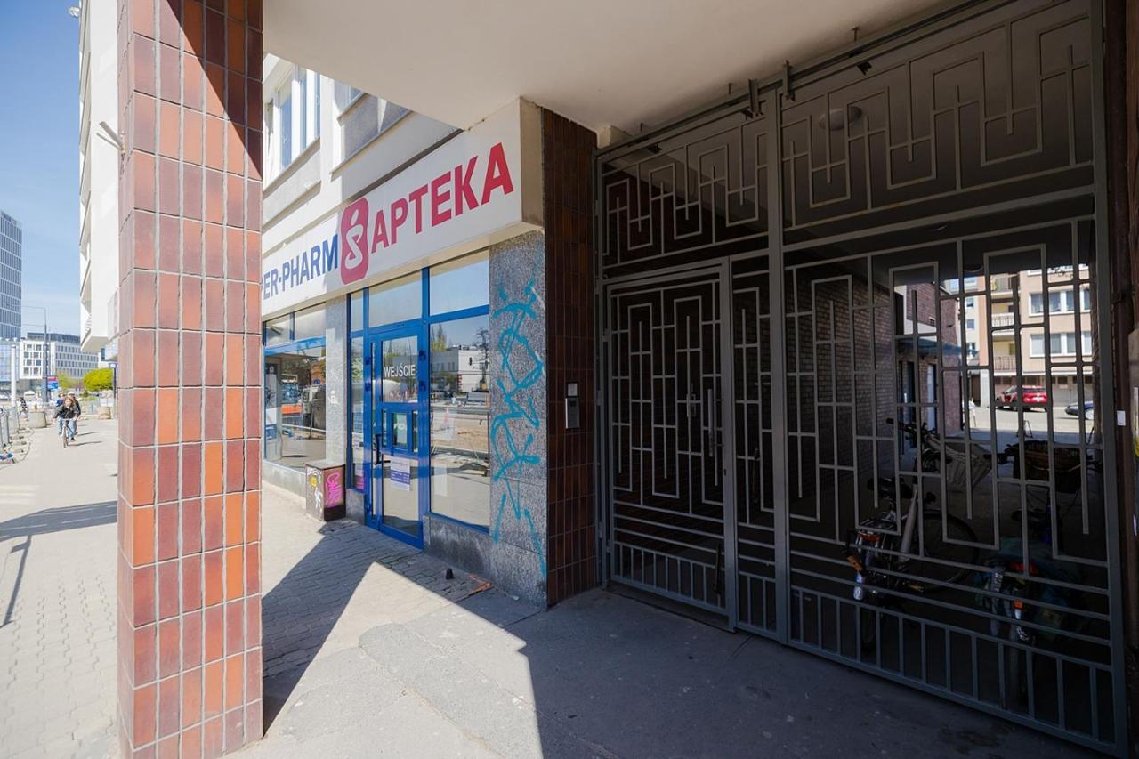 Stay With Friends In Варшава Екстериор снимка